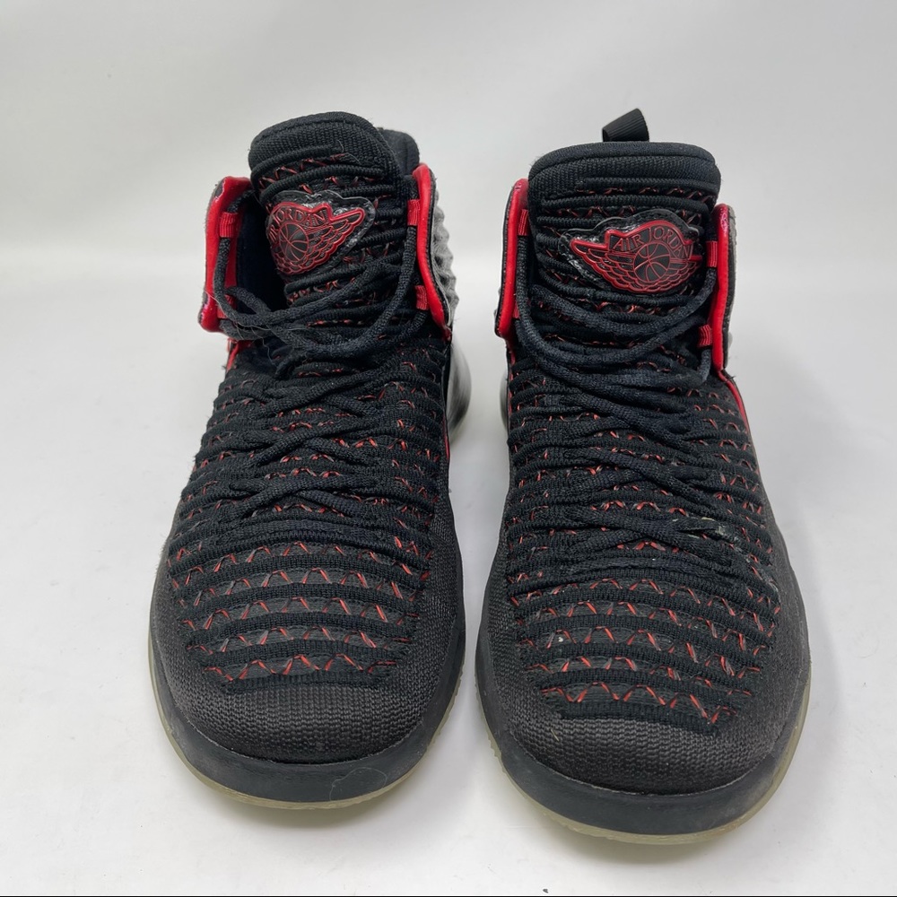 AIR JORDAN XXXII 32 BLACK RED KIDS GS BG AA1254 001 size 5Y
